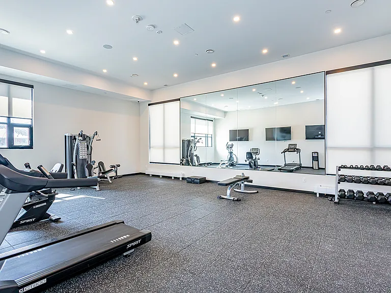 600 Springbank Dr — Photo 11