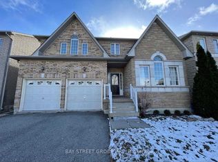 7 Raymond Bartlett Ave, Markham, ON L3R 5C9