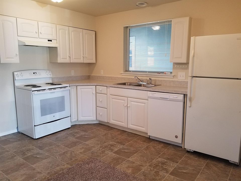 1st image of 114 W Cedar St APT 10