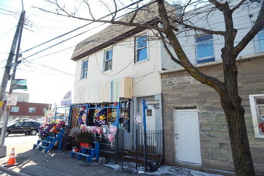 2nd image of 7810 Cypress Ave