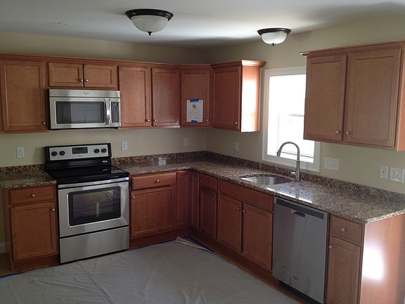 Granite & SS Kitchen