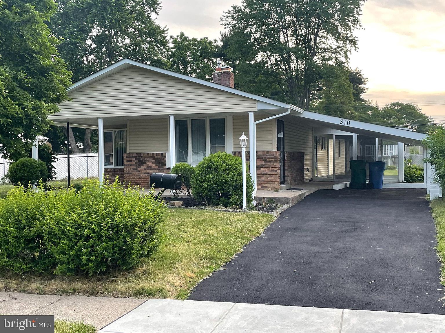 310 Dogwood Dr, Levittown, PA 19055 Zillow