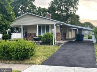 310 Dogwood Dr, Levittown, PA