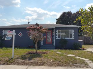 242 Bayberry Dr, Lake Park, FL 33403