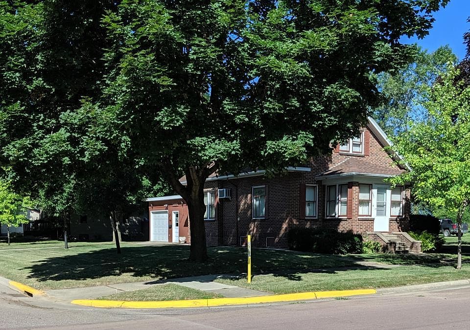 1st image of 601 9th St N
