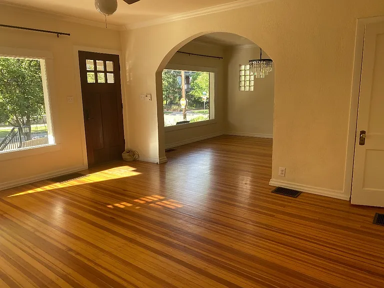 309 E Florida Ave — Photo 5