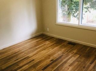 412 S 181st St, Seattle, WA 98148