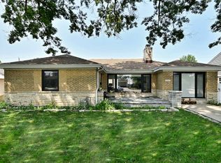 4944 Jarvis Ave, Skokie, IL 60077