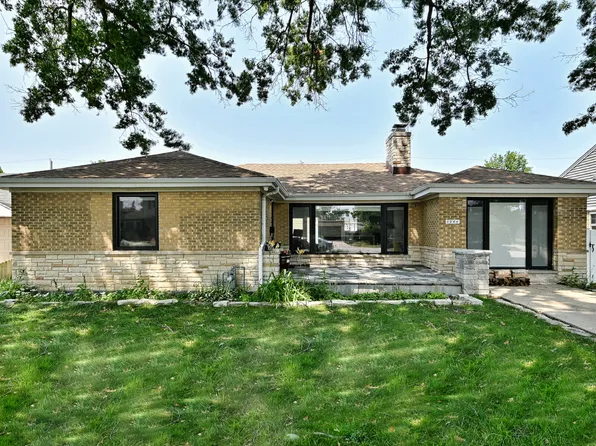 4944 Jarvis Ave, Skokie, IL 60077