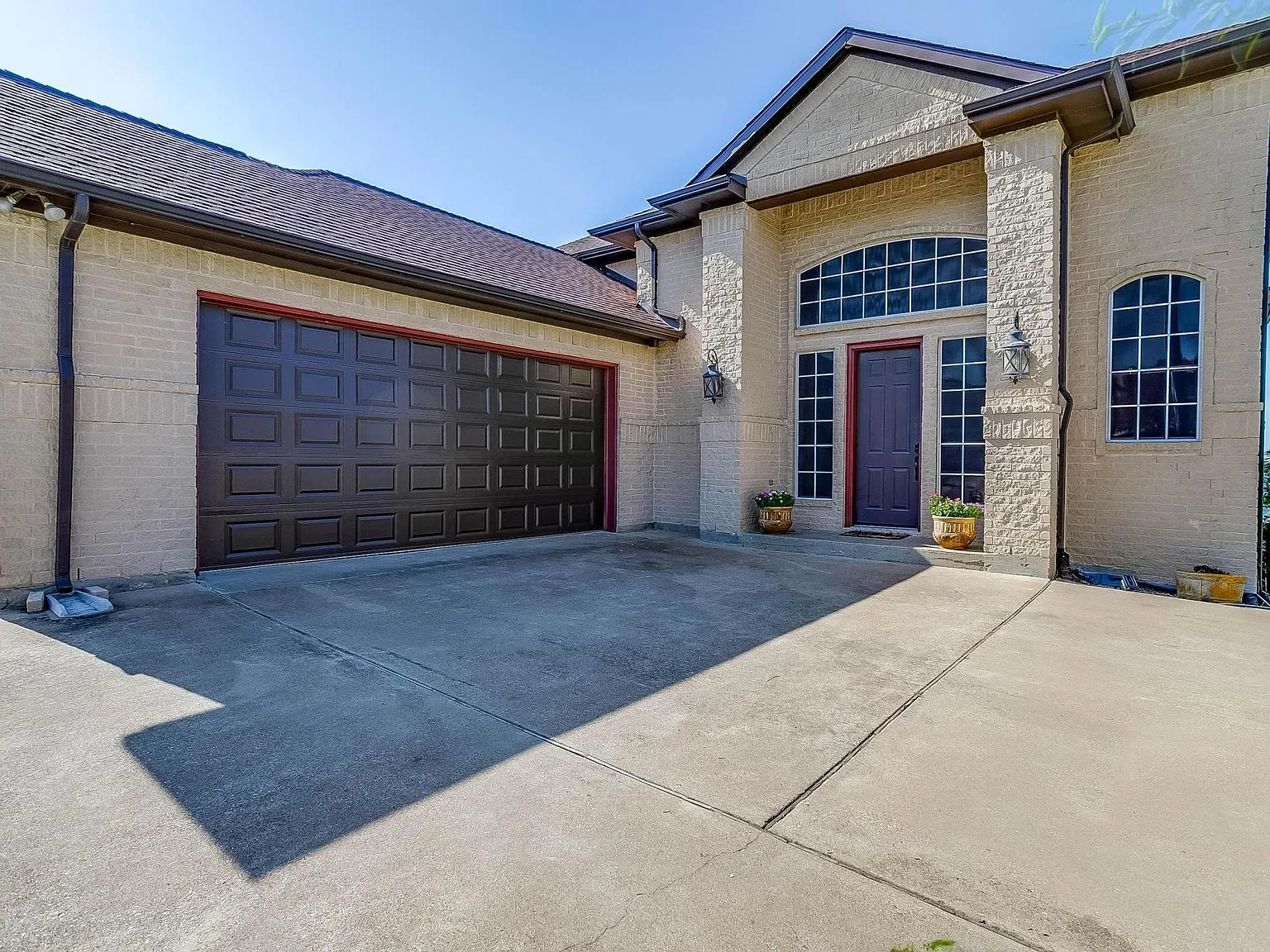 4 bed, 3319 sqft, $3,950 — Photo 4