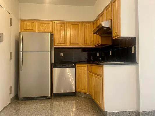 Rented by Waverly Realty Associates | media 10