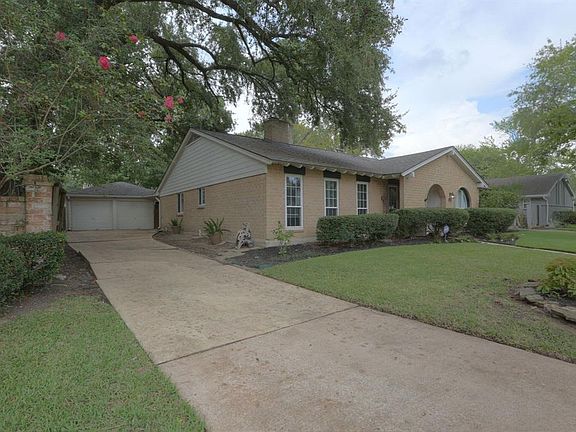 2nd image of 10722 Sugar Hill Dr