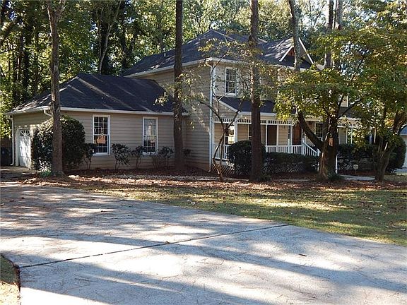 2nd image of 1842 Skidmore Cir