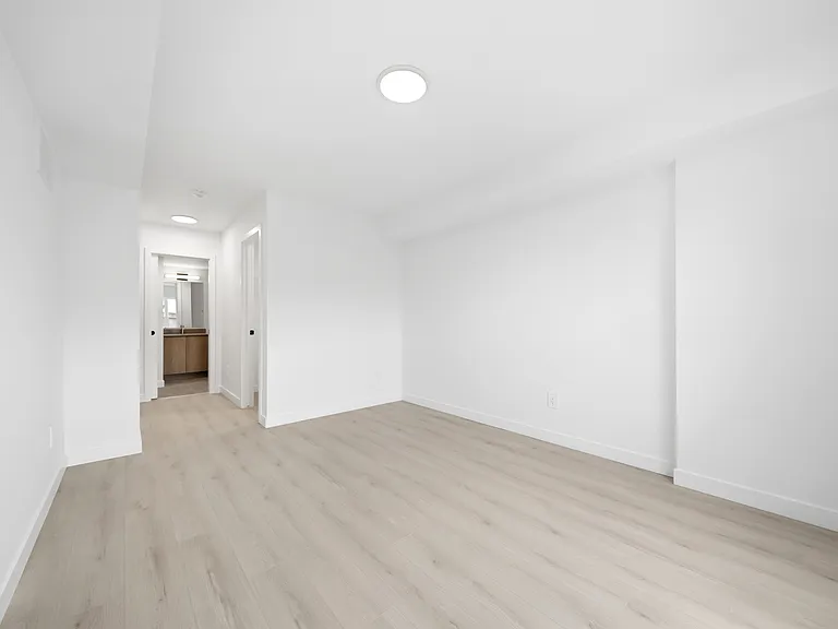 31 Mill St #12 — Photo 11