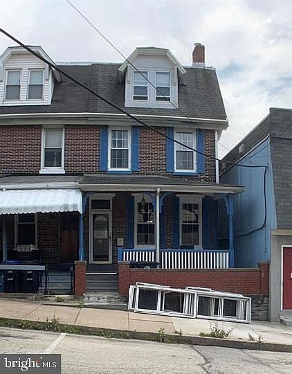 1st image of 75 Harry St