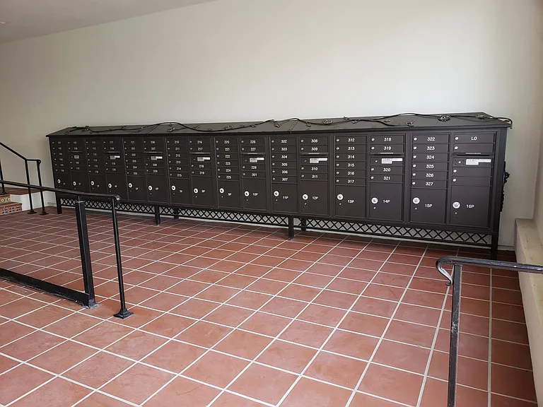 Catalina Luxury Apartments — Photo 19