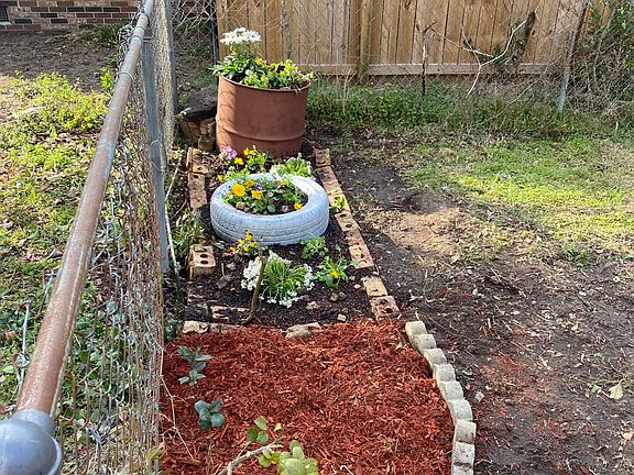 Garden bed