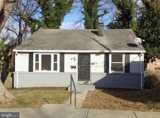 416 Winslow Rd, Oxon Hill, MD 20745