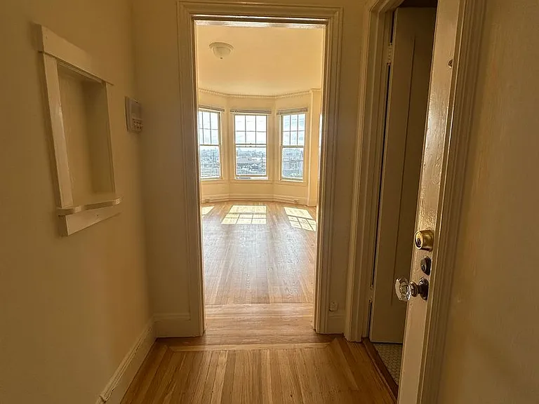 405 33rd Ave #1027R — Photo 2