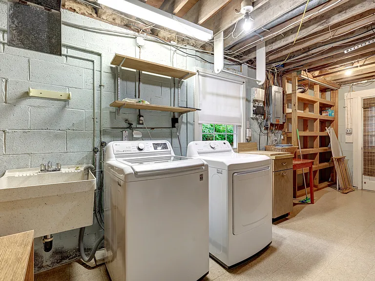 615 Kearney Ct SW — Photo 34