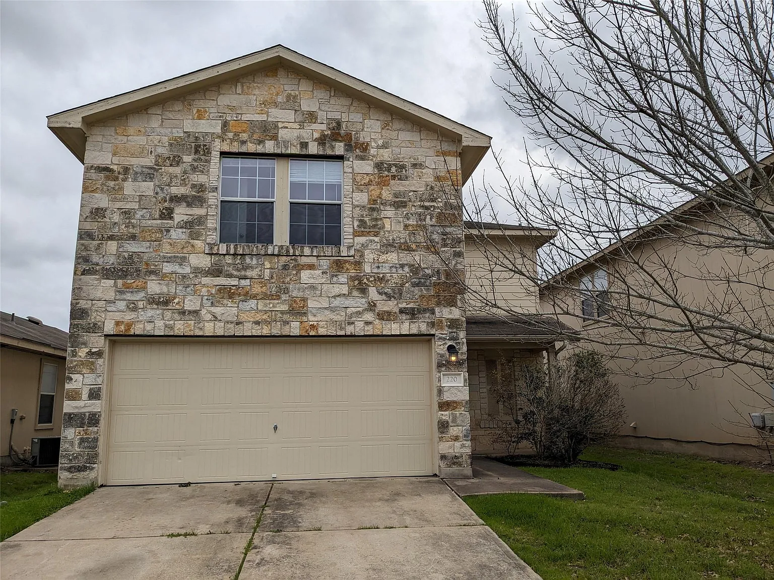 3 bed, 2.5 bath, 1700 sqft, $1,950 — Photo 2