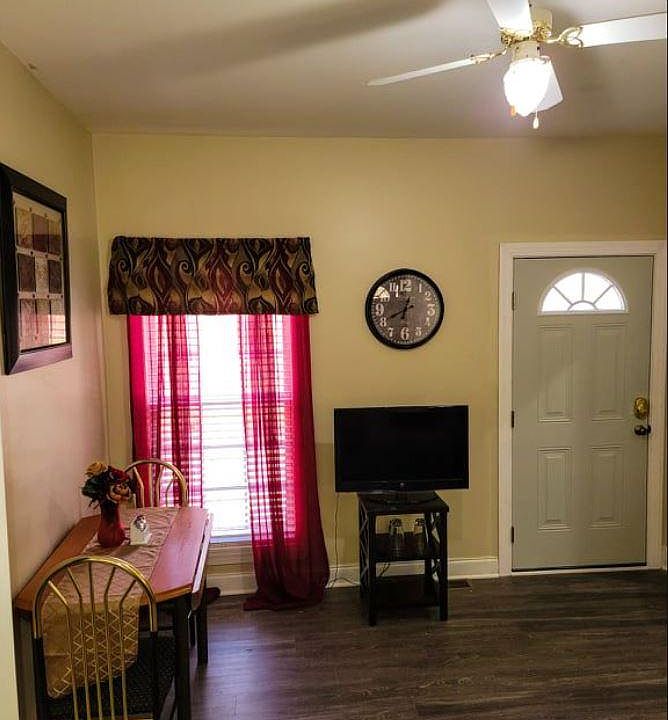 Unit living room