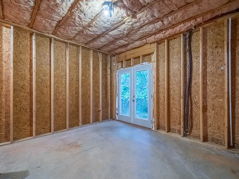 215 Oakridge Dr — Photo 46