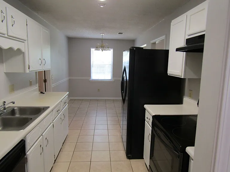 110 Tempest Ln — Photo 8