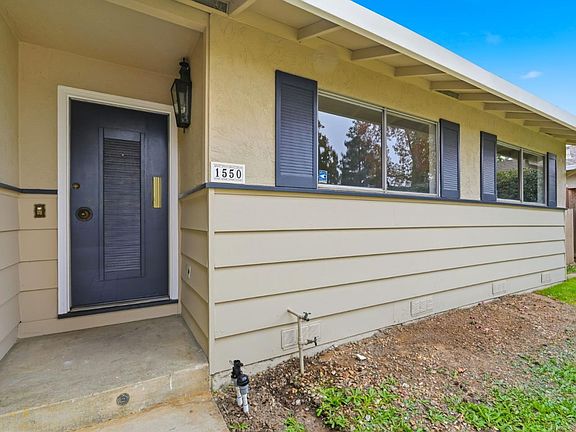 2nd image of 1550 Meadowlark Ln
