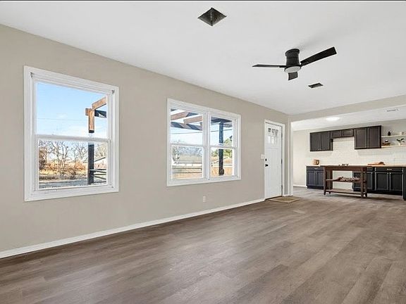 2nd image of 508 NE Avondale Ave
