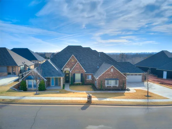 3016 Mackenzie Ave, Edmond, OK 73013