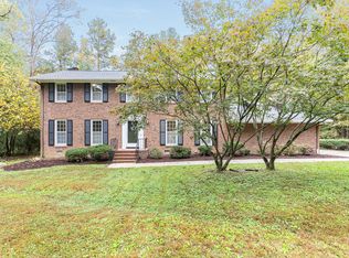 6824 Branton Dr, Cary, NC 27519
