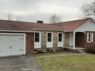 40 2nd St, Craigsville, WV 26205
