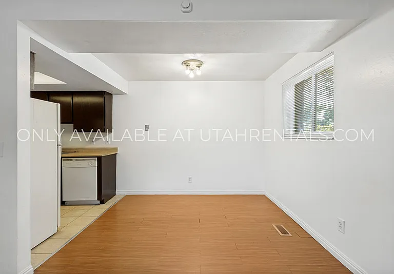 234 W Foxbridge Dr — Photo 5