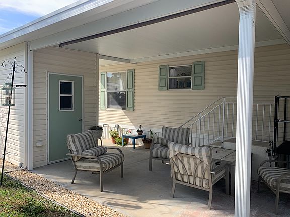 5th image of 112 Tanglewood Ln