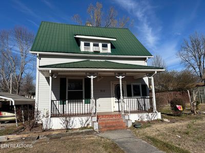 910 Georgia Ave, Etowah, TN, 37331
