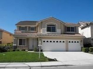 6066 Brookside Way, Fontana, CA 92336