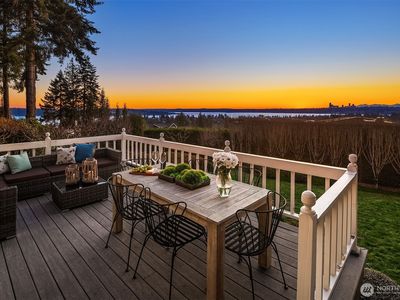 9424 NE 14th Street, Clyde Hill, WA, 98004