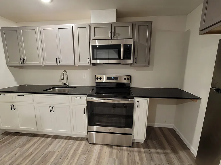 31-13 28th Rd #1B — Photo 2