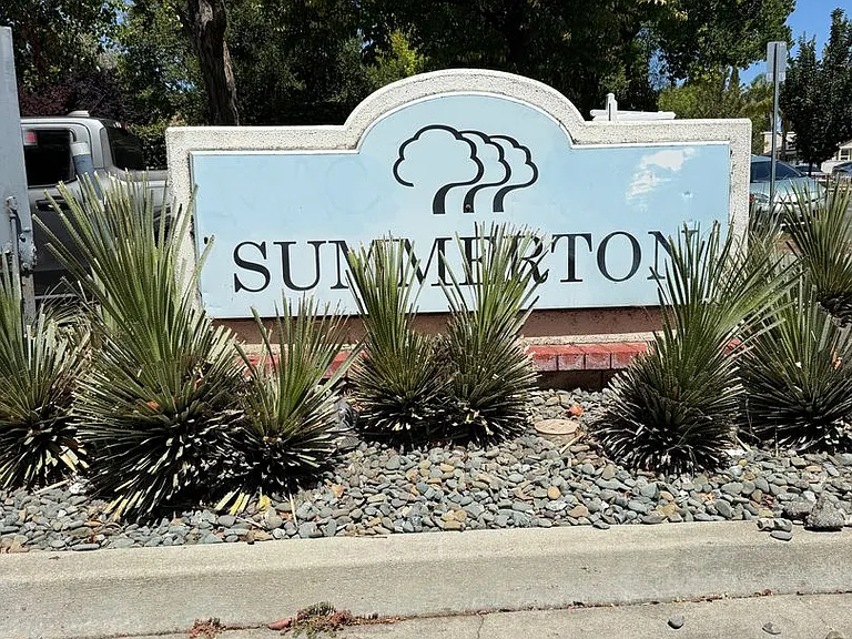 1078 Summerplace Dr — Photo 14