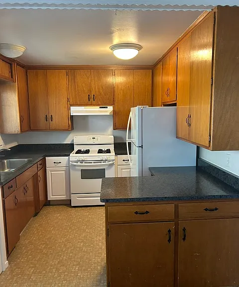 2523 G St #5 — Photo 1