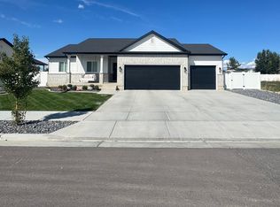 1828 W 75 S, West Point, UT 84015
