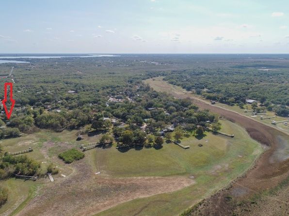 109 Shadywood Dr, Sandia, TX 78383