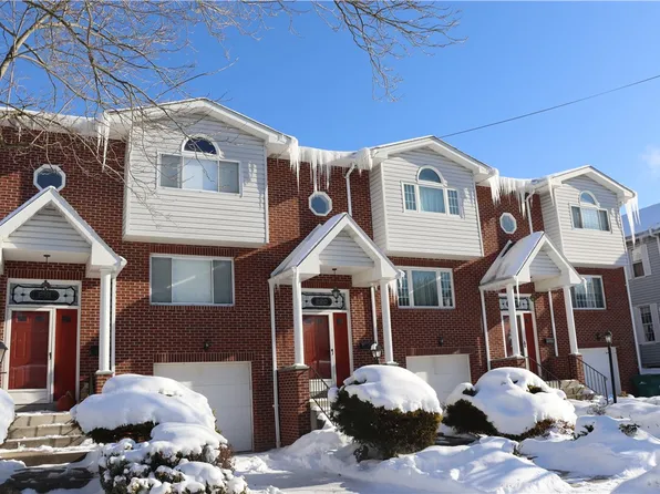 220 E Church St #2, Ligonier, PA 15658