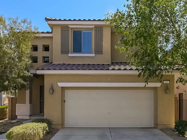 613 Bright Valley Pl — Photo 1