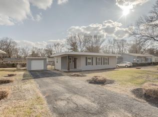 1714 Laurette Ln, Belleville, IL 62226