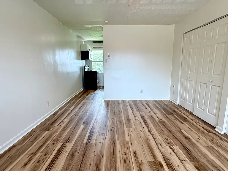 3632 Manslick Rd. — Photo 6