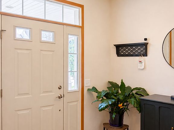 2nd image of 4870 Innovation Dr