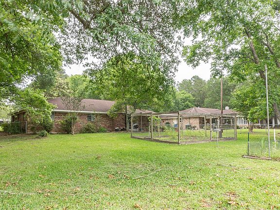 5th image of 203 Sassafras Ln