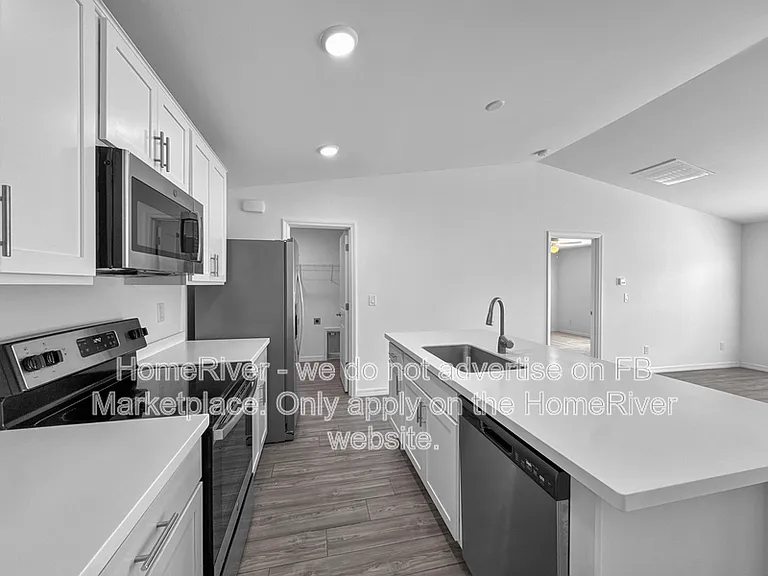 4303 NE 12th Ct — Photo 23